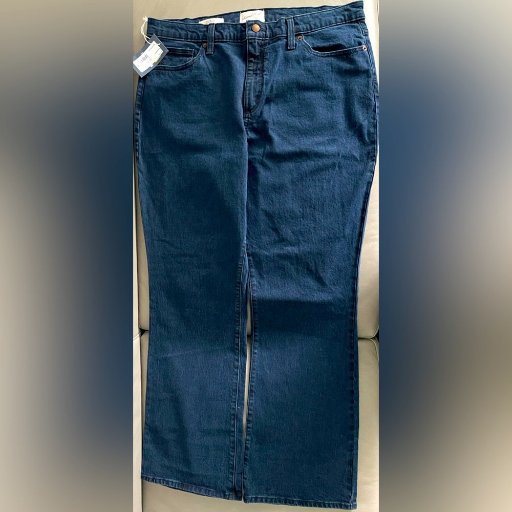 Universal Thread Vintage Bootcut Woman Jeans Dark Pants Blue Plus Size 16